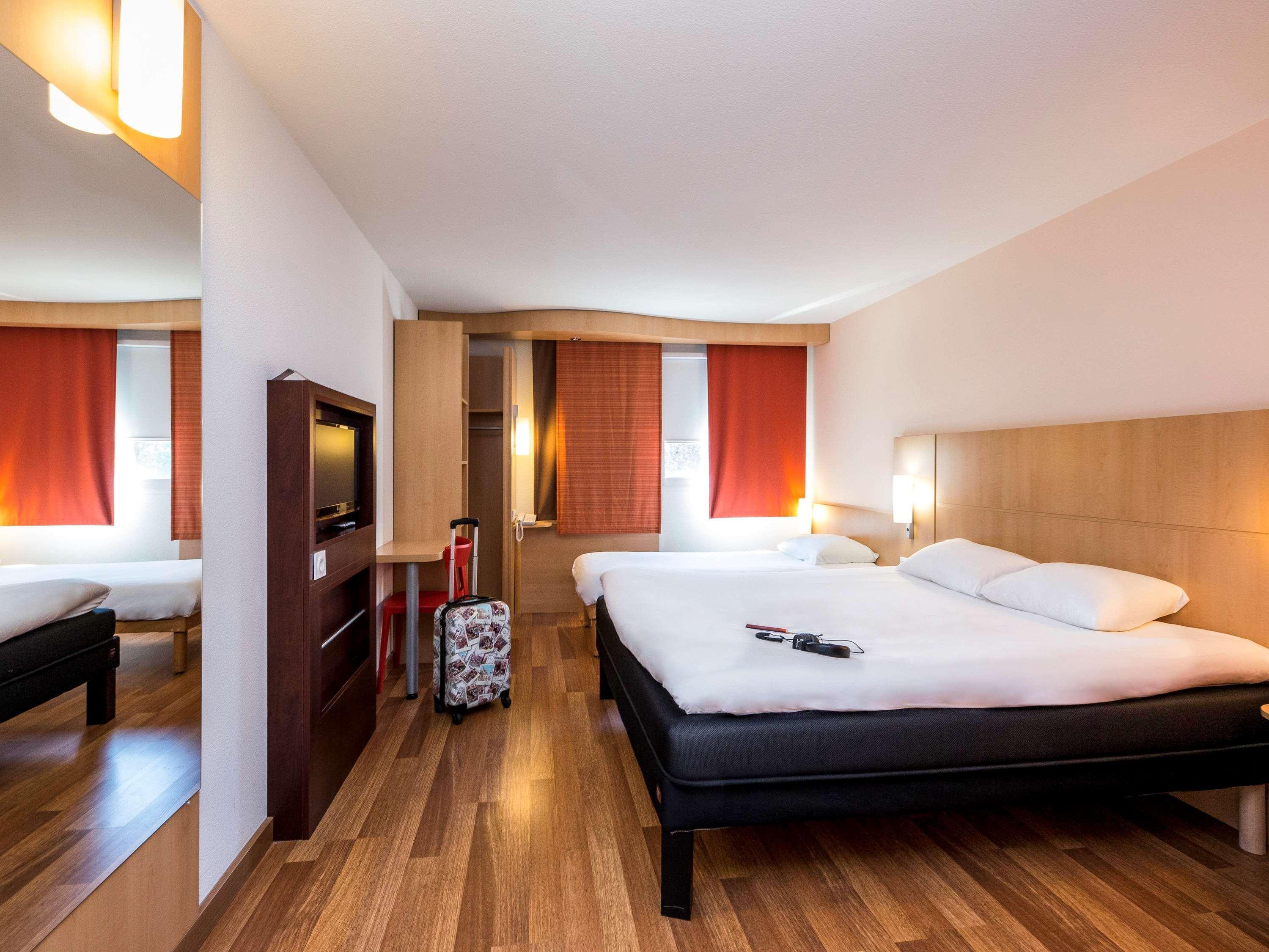 Hotel ibis Sisteron Exterior foto